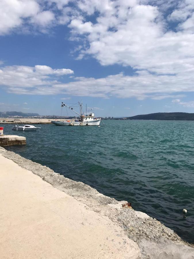 شقة Kaštela  في Meerblick المظهر الخارجي الصورة